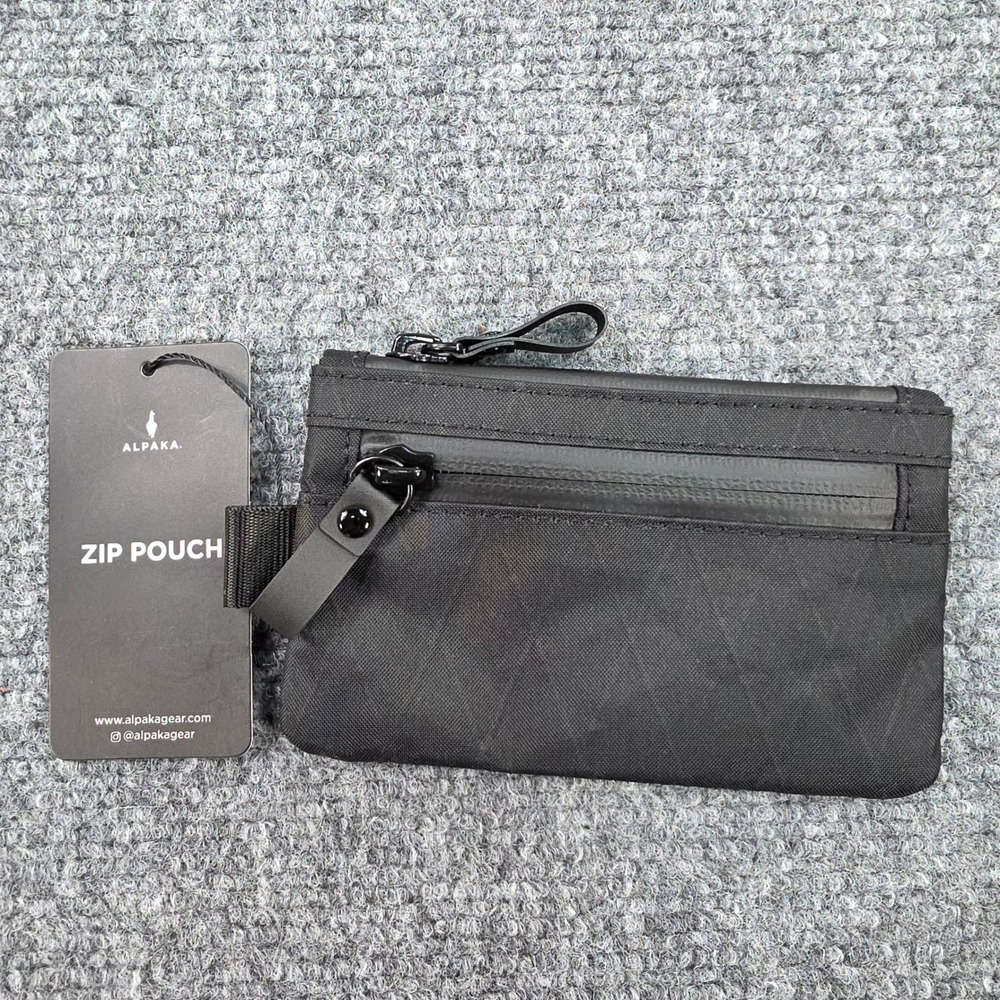 Alpaka Black Zip Pouch Key & Card Holder
